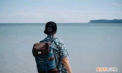 以情所困被爱蹉跎是什么意思，是为情所困是为爱蹉跎是什么歌