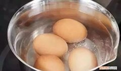 隔水煮鸡蛋要多久，100度蒸鸡蛋需要多久