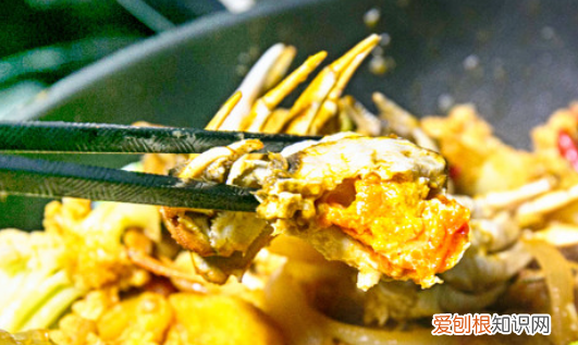 正宗蟹煲的做法，肉蟹煲的家常做法窍门