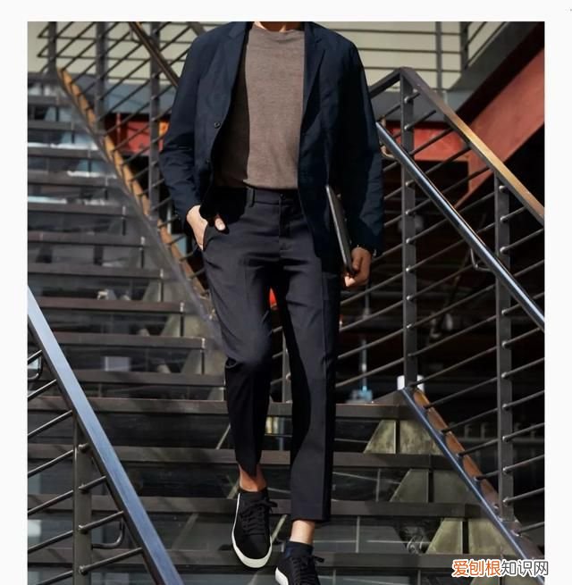 男士穿搭需要的几件基础款,男生必备的时尚穿搭