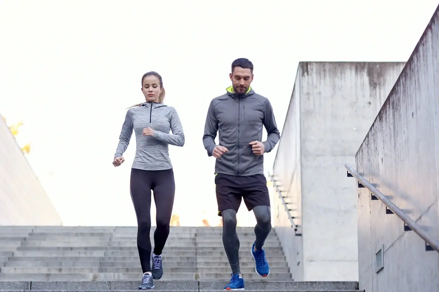 运动也能自在沟通，华为无线耳机运动好伴侣）