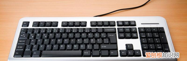 电脑怎么快速切换窗口，电脑快速切换窗口快捷键