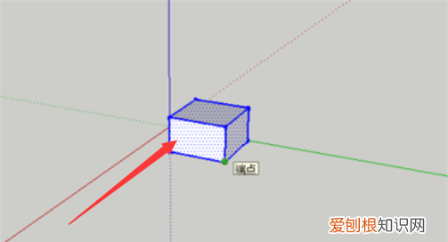 3dsmax平面如何复制，3dMax中如何镜像复制物体