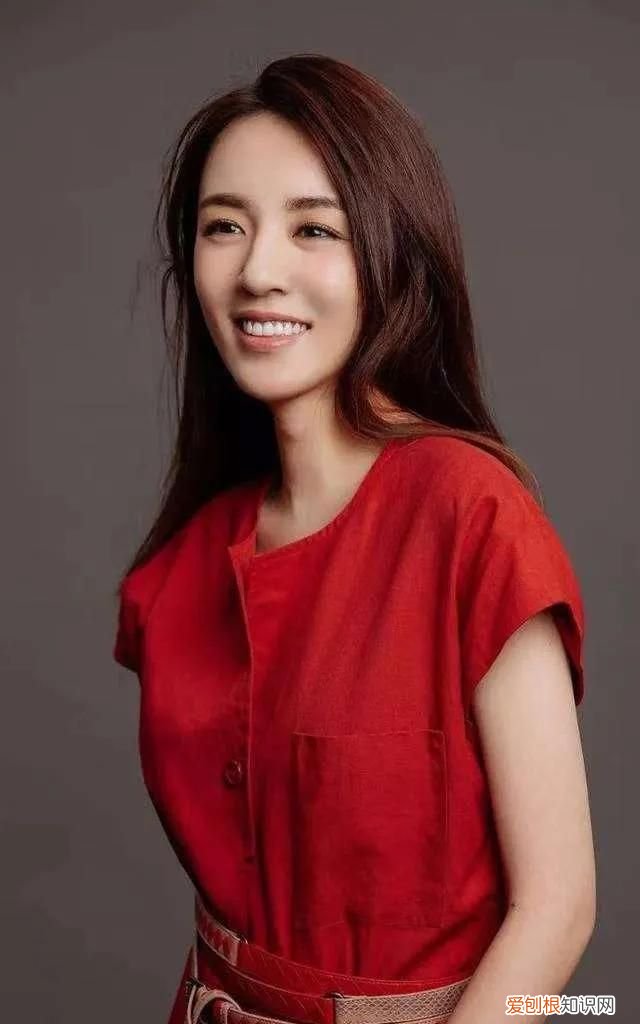 王晓晨面相 烈焰红唇美艳绝伦王晓晨