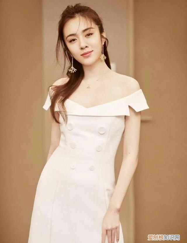 王晓晨面相 烈焰红唇美艳绝伦王晓晨