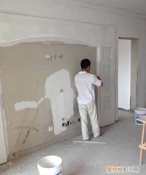 刮大白第一遍多久刮第二遍，大白第三遍刮完要等多久喷漆