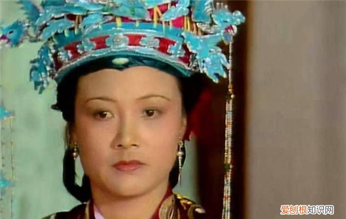 令堂和尊堂的区别，令夫人和尊夫人区别