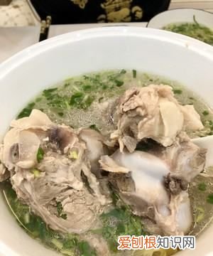 家常炖猪大骨的做法，炖大骨头的家常做法