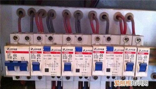 电表跳闸怎么恢复,家里电表跳闸怎么恢复图解