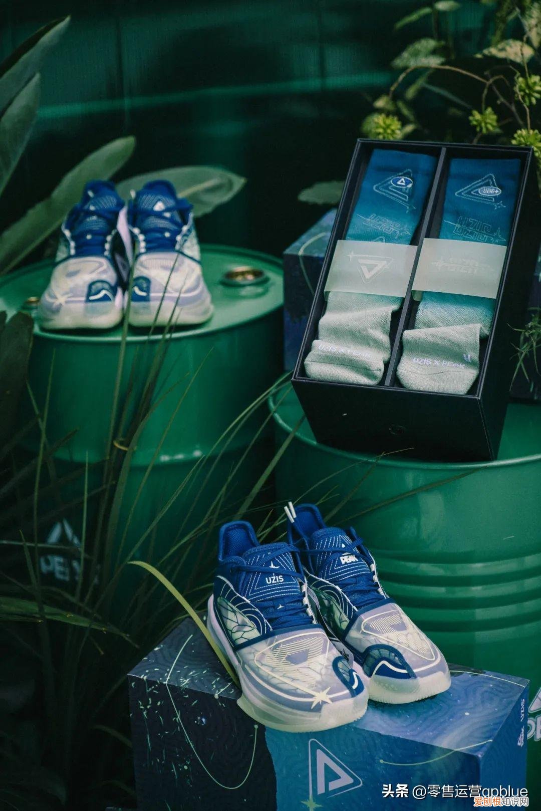 这些年轻人追捧的袜子品牌，能有多好卖？