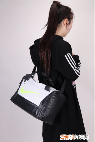 Nike春夏新款单肩包、训练包,改变了什么让它们深受喜爱?