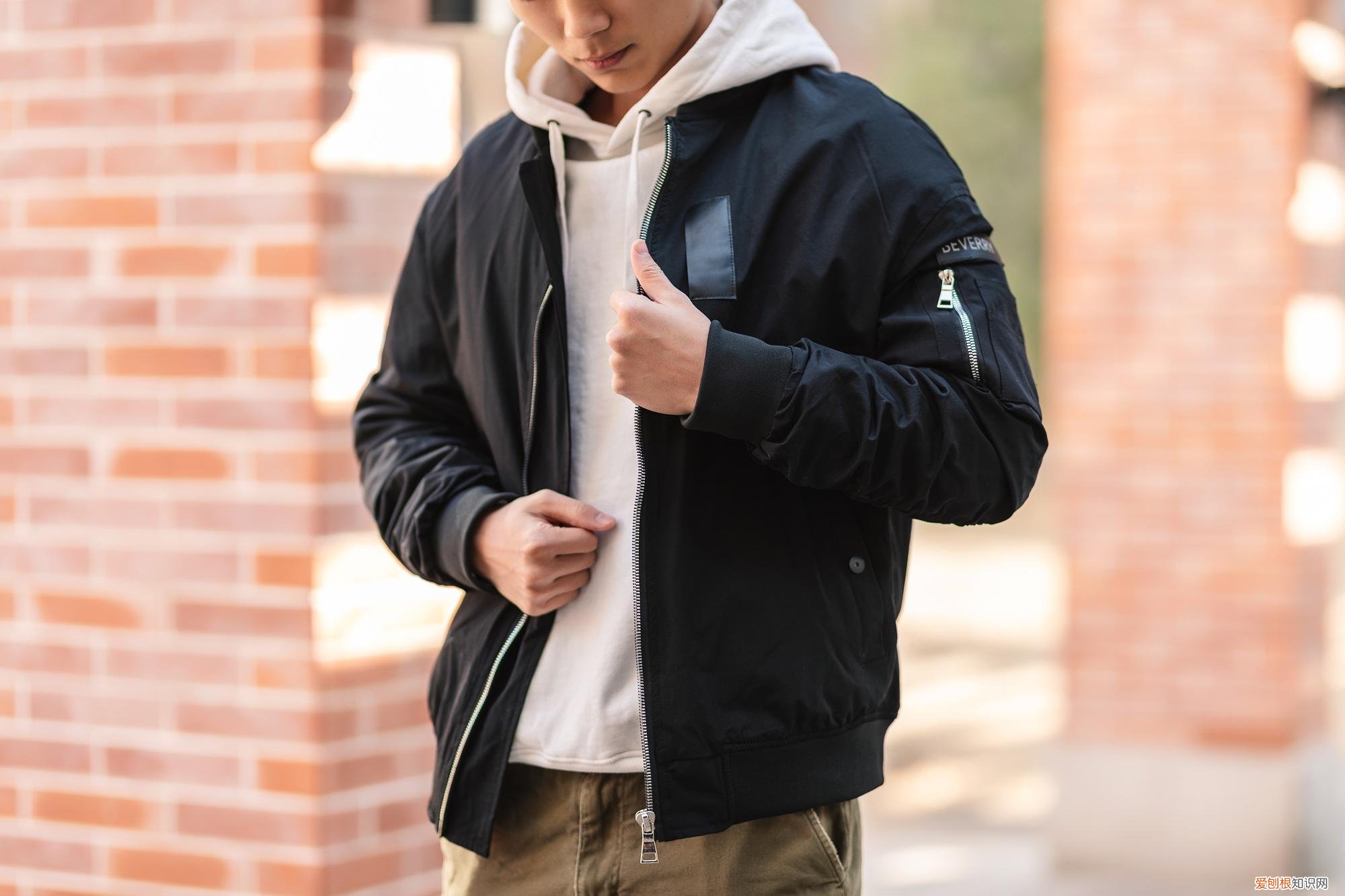 明星总统都爱穿的破烂棉袄，原型竟是美国军服