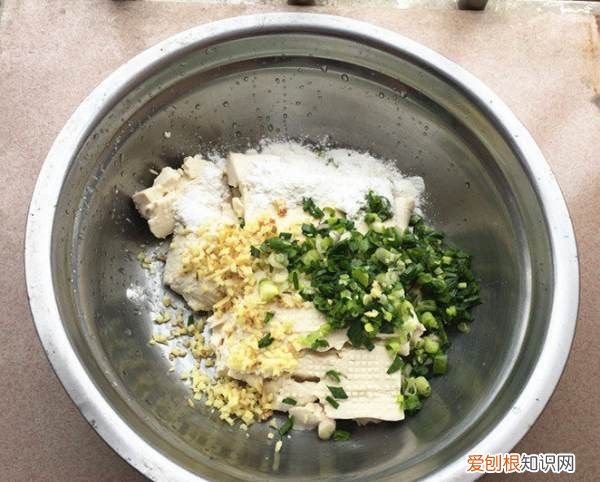 炸豆腐丸子怎么做，豆腐丸子怎么做好吃