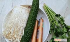 凉拌金针菇的做法，凉拌菜土豆金针菇的做法