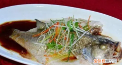 清蒸鲈鱼的做法是什么，清蒸鲈鱼怎么做好吃又简单