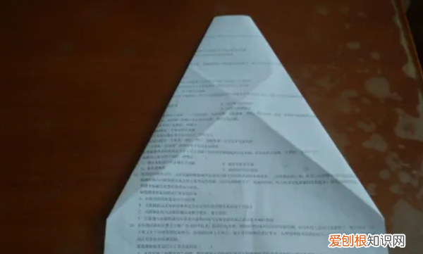 御风者纸飞机怎么折，叠纸飞机怎么叠纸飞机?