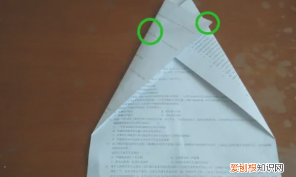 御风者纸飞机怎么折，叠纸飞机怎么叠纸飞机?