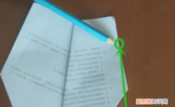 御风者纸飞机怎么折，叠纸飞机怎么叠纸飞机?