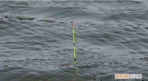 鱼轮怎么安装鱼线，怎样安装滑轮省力