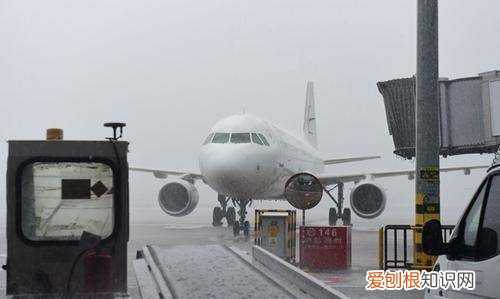 飞机延误的原因有哪些，飞机航班流量控制延误是什么意思