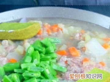 怎么做牛肉咖喱饭，牛肉土豆咖喱饭的家常做法
