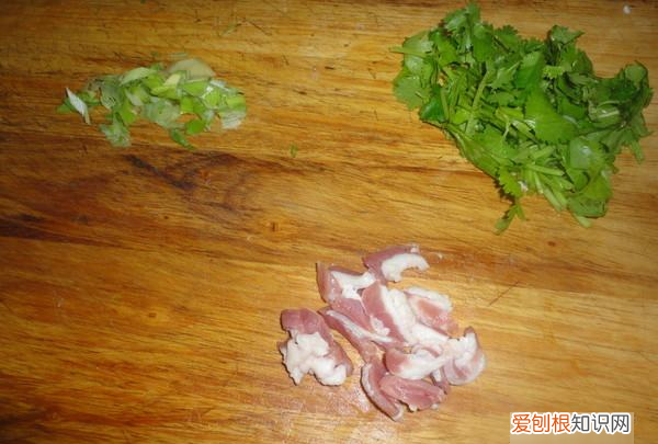 如何做出好吃的萝卜炖土豆，土豆炖胡萝卜怎么炖好吃又简单