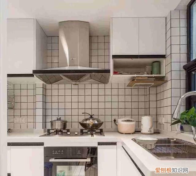 油烟机选顶吸好还是侧吸好,顶吸油烟机和侧吸安装位置一样吗