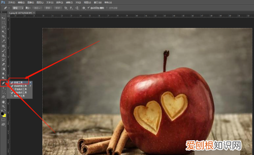 pscs6钢笔工具怎么抠图,ps怎么用钢笔工具抠图