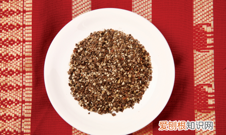 胡椒粉开盖后怎么保存，开包的味精、胡椒粉用什么容器储存最合适