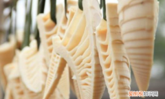 竹笋为什么要泡在水里，竹笋煮熟后直接泡冷水吗