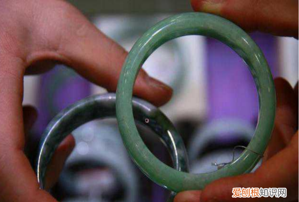 怎么选玉，如何挑选玉手镯,看完就懂了