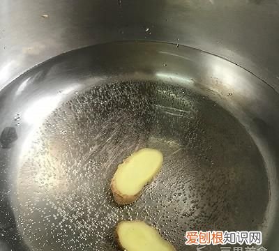 牛奶根煲乌鸡汤好喝吗 养颜牛奶炖乌鸡汤