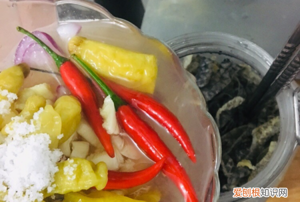 凉菜鱼皮的做法，凉拌鱼皮怎么做能变脆