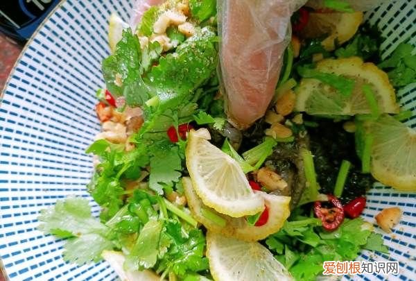 凉菜鱼皮的做法,凉拌鱼皮怎么做能变脆
