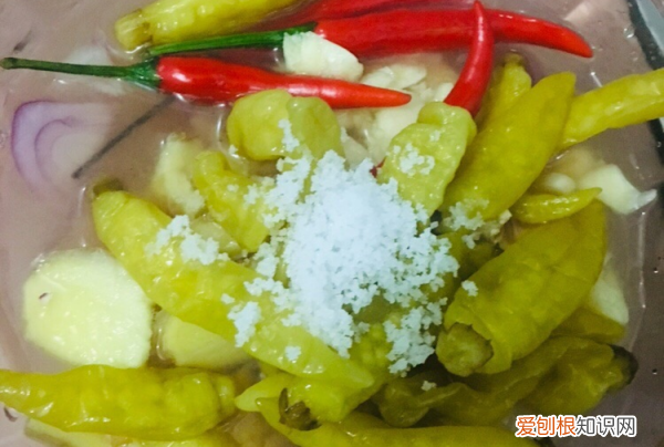 凉菜鱼皮的做法，凉拌鱼皮怎么做能变脆