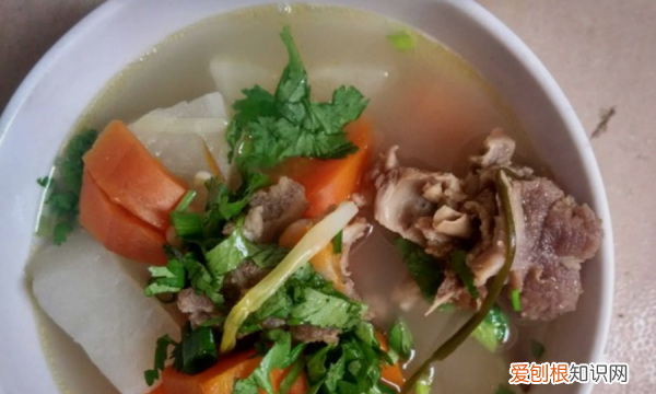 如何炖萝卜好吃，怎么做白萝卜羊骨汤
