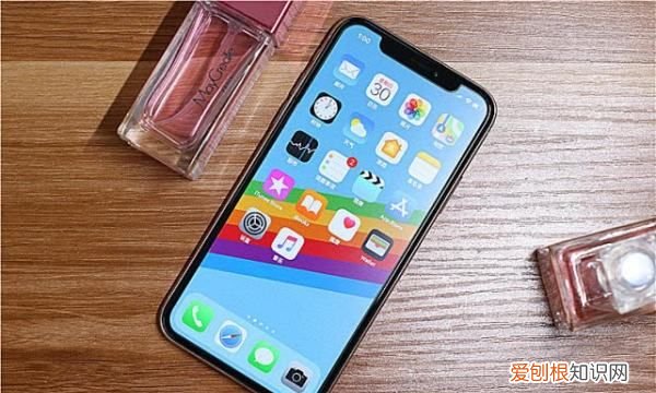 苹果11怎么隐藏手机桌面图标，苹果手机该怎么样隐藏App图标