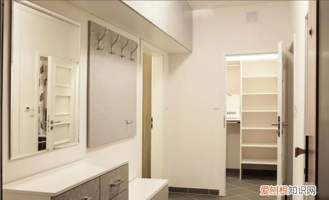 镜子最好摆放在家里哪个位置 镜子放在家里什么位置合适