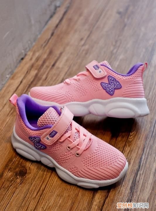 如何选择春秋的鞋子，儿童鞋子怎么选择尺码