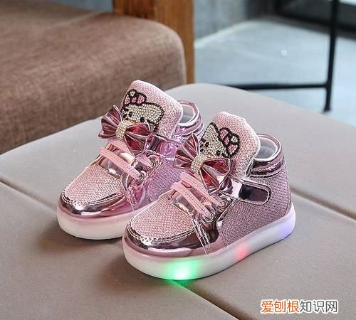 如何选择春秋的鞋子，儿童鞋子怎么选择尺码