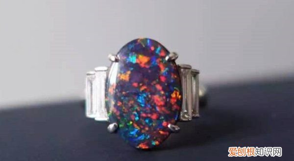 欧泊是什么石头，澳宝是什么宝石