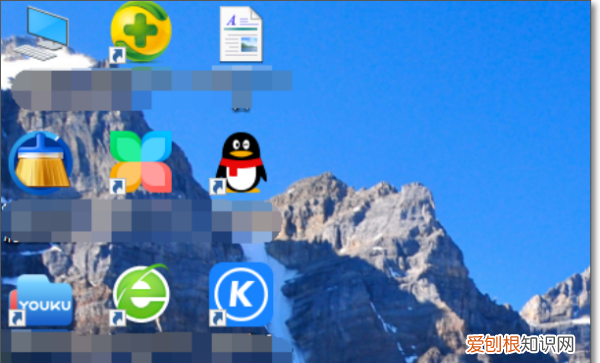 Win0桌面图标怎么随意摆放，win10桌面图标怎么随意摆放