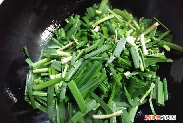 清明菜可以炒什么菜 清明菜和什么不能吃