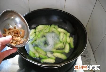 皮蛋怎么做，皮蛋汤做法大全