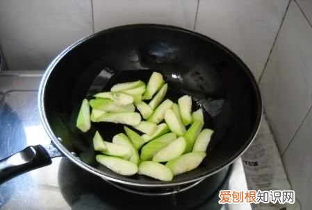 皮蛋怎么做，皮蛋汤做法大全