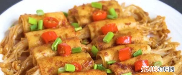 豆腐皮卷金针菇的做法,烤豆皮卷金针菇怎么做