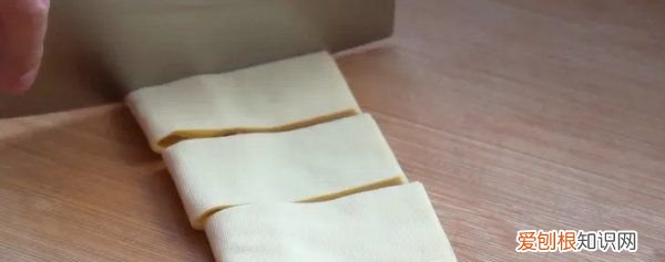 豆腐皮卷金针菇的做法,烤豆皮卷金针菇怎么做