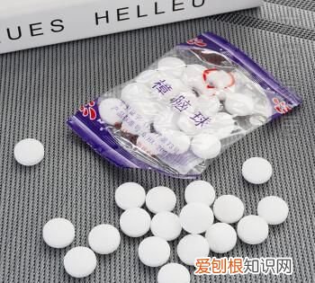 樟脑丸可以驱蟑螂吗，樟脑丸是蟑螂的脑子做成的