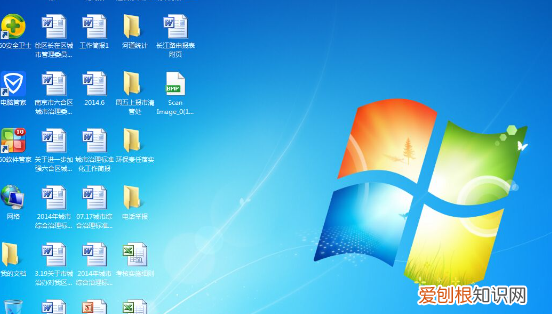 桌面小工具该怎样添加