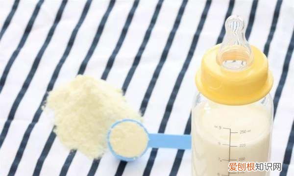 教你如何冲奶粉不结块，冲泡奶粉时为什么会出现结块现象?